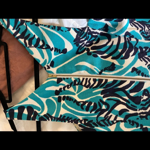 Lilly Pulitzer zebra mini dress size 4. Very good condition - Picture 2 of 4